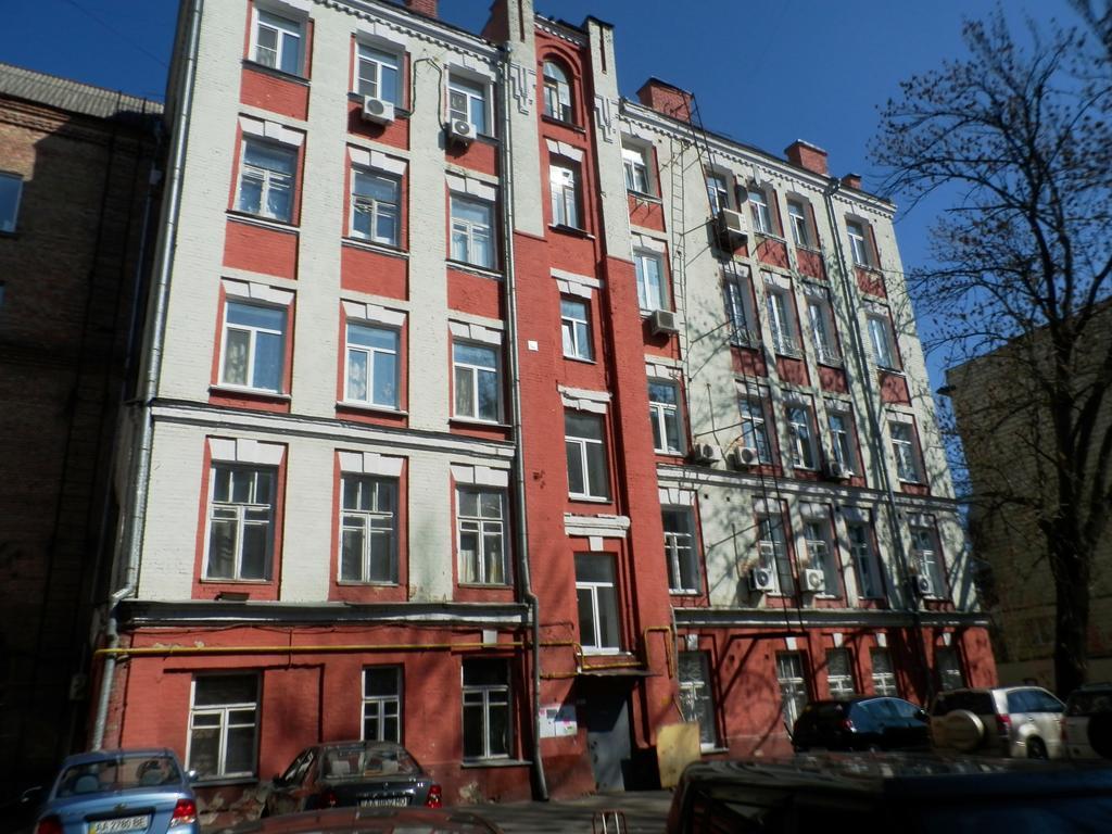 Yourhostel Kiev Extérieur photo